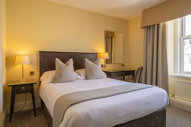 غرفة كلاسيكية بسرير مزدوج أو سريرين منفصلين، St Georges Hotel 1/10
