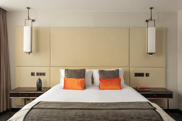 جناح تنفيذي بسرير كينج، Montcalm Royal London House - City Of London 1/5