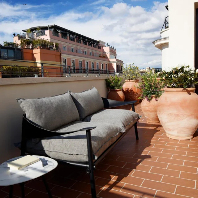 1 Bedroom, Suite, Single Bed, City Side, Balcony، Intercontinental Hotels Rome Ambasciatori Palace 3/5
