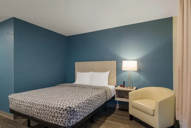 جناح بسرير كوين لذوي الإعاقة، Woodspring Suites Jacksonville Orange Park 2/5