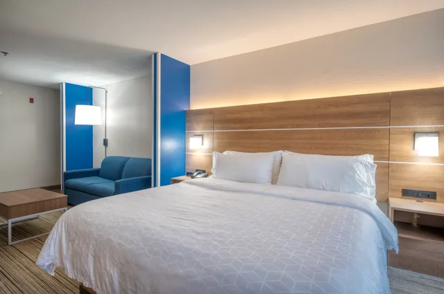 جناح بسريرين كوين، Holiday Inn Express Hotel And Suites Greenville 2/4