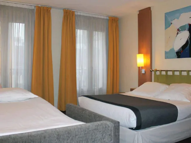 Superior, Triple, New Hotel Opera 4/10