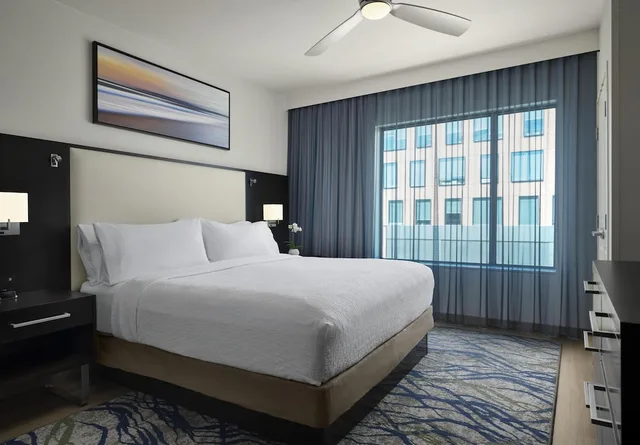 جناح بسرير كينج وسريرين كوين بغرفتي نوم لذوي الإعاقة، Homewood Suites by Hilton San Diego Downtown/Bayside 6/10