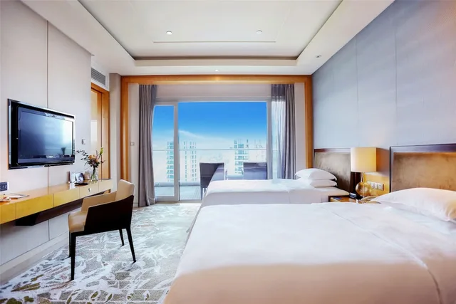 غرفة بريميوم بسريرين منفصلين بإطلالة على البحيرة، SHERATON QIANDAO LAKE RESORT 2/4