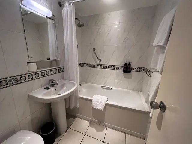 Room, Double Bed, Blackwell Grange 5/5