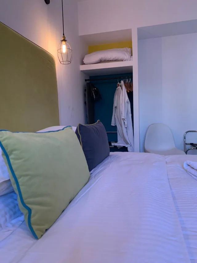 غرفة عائلية بشرفة، Blue Bottle Hotel 4/4