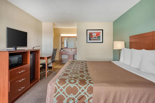 غرفة قياسية بسرير كينج، Surestay Hotel By Best Western Bowling Green North 2/6