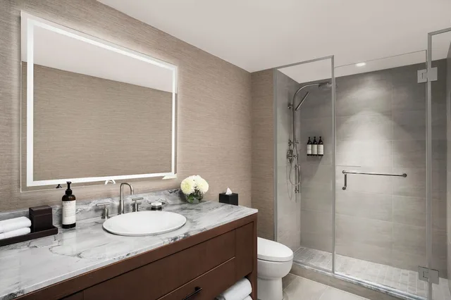 Fairmont, Luxury, King Bed، Fairmont Tremblant 2/3