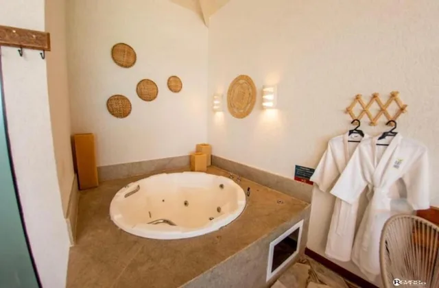 Master, Double Bed, Sea View, Sofa, Bathtub، Pier Beach Hotel 10/10