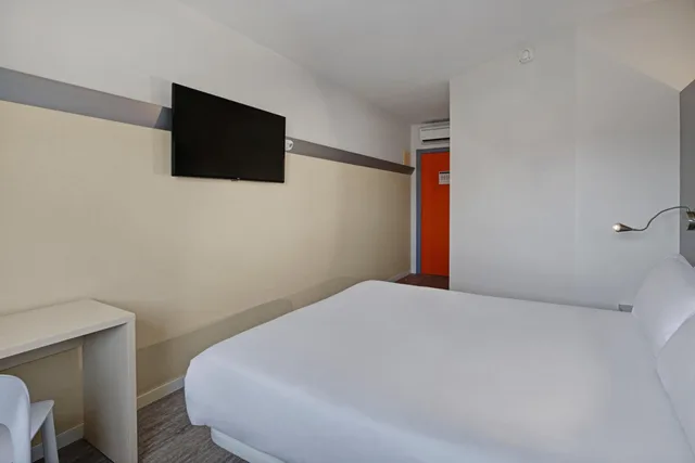 Room, Single, B&B HOTEL Girona 2 5/7