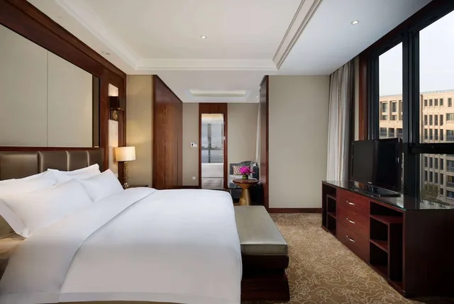 غرفة سوبيريور بسرير كينج، Wyndham Garden Zhengzhou East 2/3