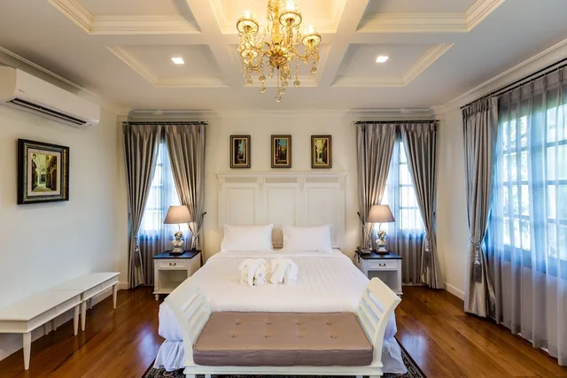 غرفة فاخرة بسرير كينج بإطلالة على المسبح بغرفة نوم واحدة، Merchant Villa 1/9