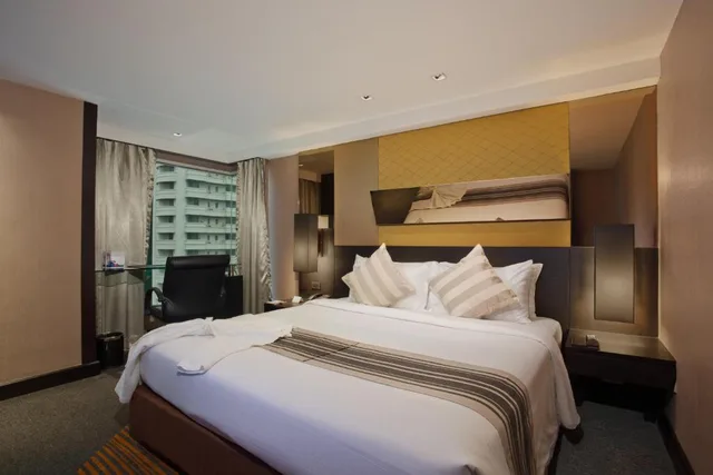 Deluxe, Double Bed, Golden Tulip Mandison Suites 1/2