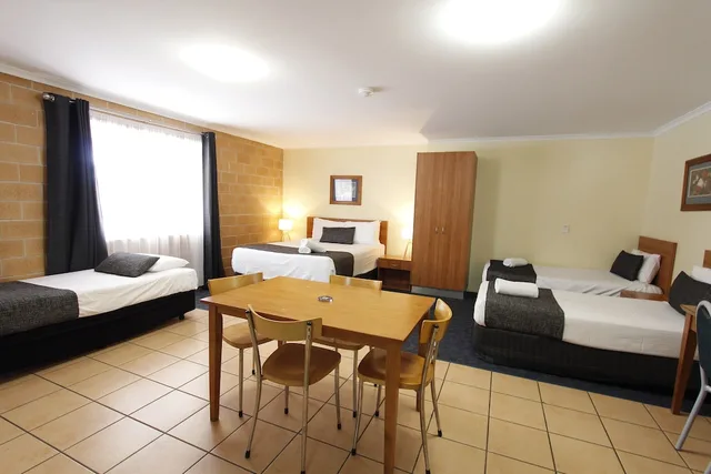 استوديو عائلي بسرير كوين وسريرين فرديين، Windmill Motel and Events Centre 7/10