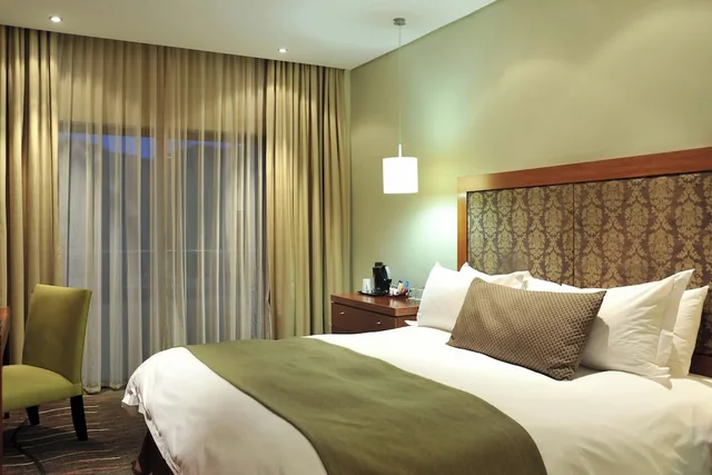 Deluxe, King Bed, Mountain View, Protea Hotel Clarens 2/8