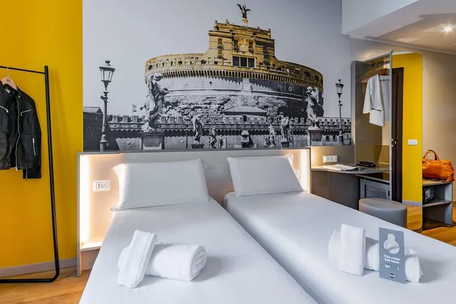 غرفة قياسية ثلاثية بسرير كوين وسرير فردي، B B Hotel Roma Pietralata 3/10