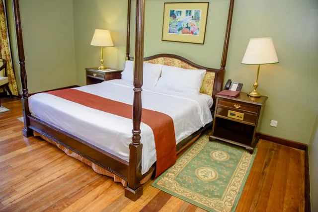 Studio, Suite, King Bed, Windsor Golf Hotel And Country Club 5/7