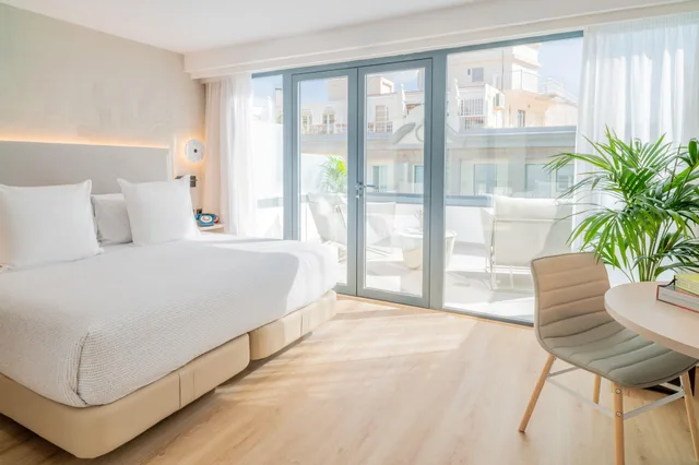 لوفت، INNSiDE by Meliá Tenerife Santa Cruz 2/9