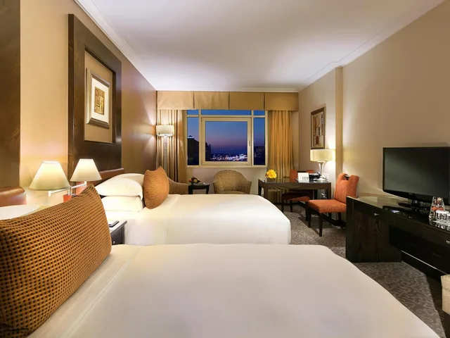 غرفة ديلوكس بسرير فردي، Swissotel Al Murooj Dubai 5/6