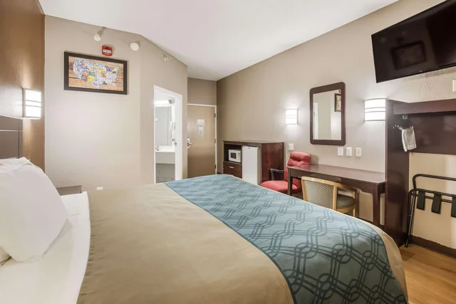 غرفة بسرير كينج، Econo Lodge Morristown West 4/6