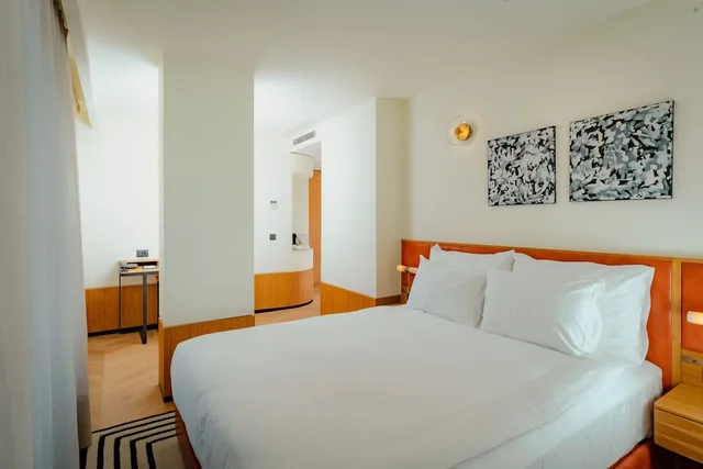 غرفة ديلوكس بسرير مزدوج بإطلالة على البحر بشرفة، The Gift Hotel 1/6