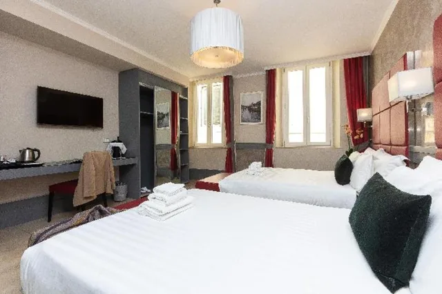 غرفة رباعية بسريرين مزدوجين، Hotel Castellino Roma 6/10