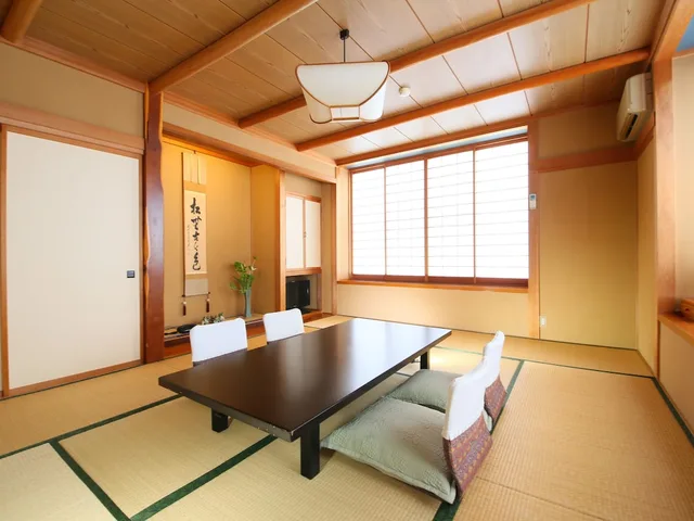 Family, 4 Futon Beds, Fukashiso 1/1