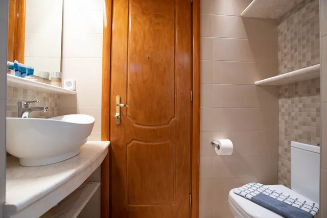 1 Bedroom, Lanai, Deluxe, Double or Twin Bed, City View، Kontaratos Studios & Apartments 5/10