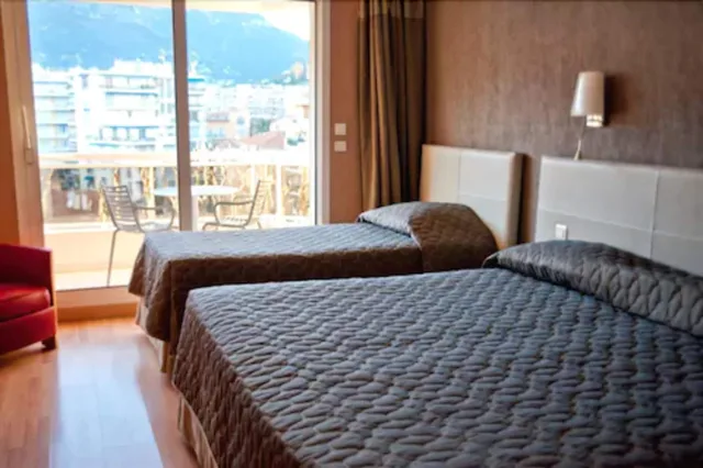 غرفة ثلاثية بإطلالة على الجبل بشرفة، Hotel Riva Art & Spa 2/3