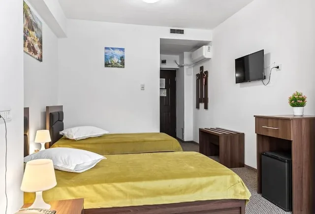 غرفة كومفورت بسريرين منفصلين، LINA HOTEL 4/10