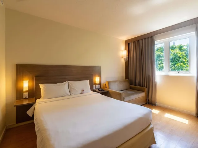 Superior, Double Bed, Sofa, Novotel Manaus 2/10