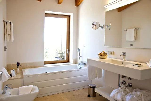 جناح جونيور بشرفة، Romantik Hotel Cases de Son Barbassa 2/3