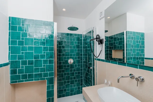 غرفة كلاسيكية بسرير كينج بإطلالة على الحديقة، Myo Hotel Rocce Sarde 6/7