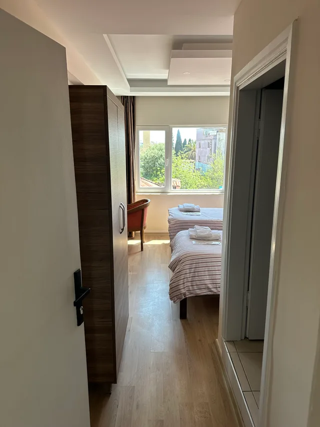 Room, Twin Beds, Twenty Hotel 8/10