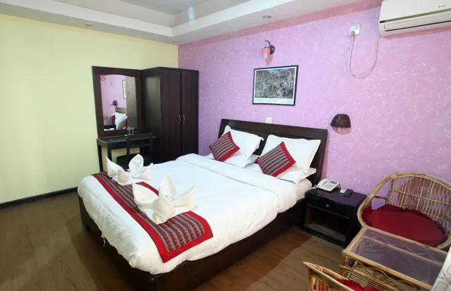 غرفة ديلوكس بسرير كينج بإطلالة على المدينة بحمام خاص، Hotel Kathmandu Home Nepal 2/10