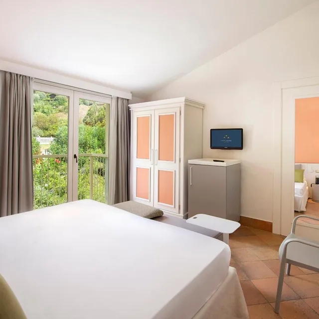 غرفة عائلية، Chia Laguna - Hotel Village 1/10