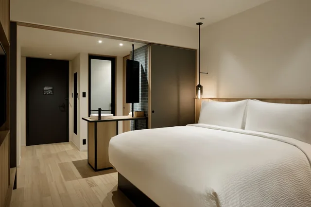 غرفة قياسية بسرير كينج، Fairfield by Marriott Gifu Gujo 1/4