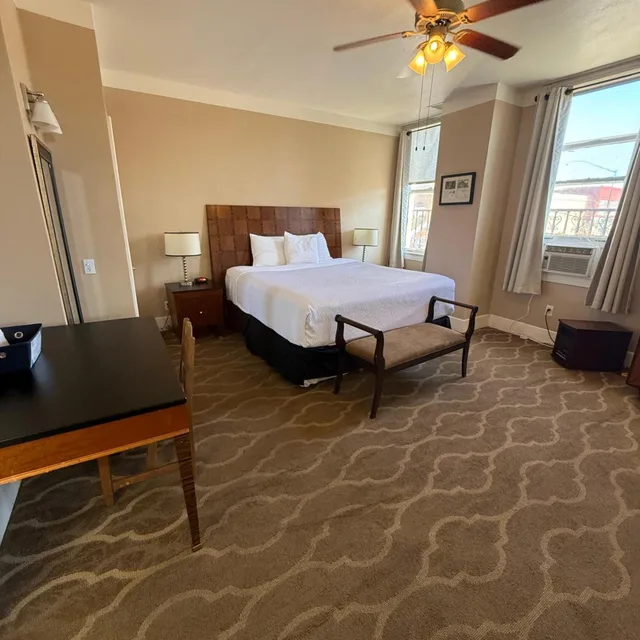 جناح تنفيذي، Gadsden Hotel 6/10
