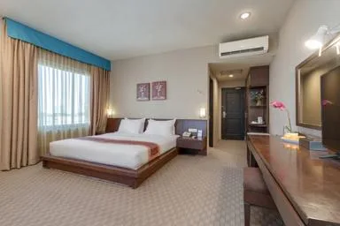 غرفة تنفيذية بسرير كينج، Kenari Tower Hotel 1/1
