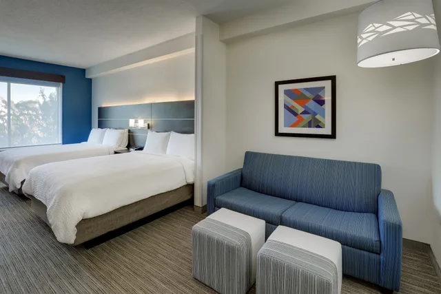جناح بسريرين كوين مع أريكة، Holiday Inn Express Hotel And Suites Gadsden W Near Attalla 5/10
