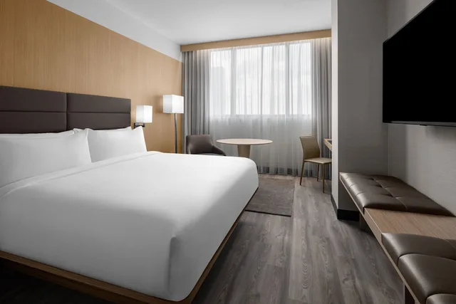 غرفة قياسية بسرير كينج، AC Hotel Miami Brickell 2/7