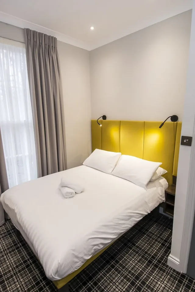 غرفة بسرير مزدوج، Howard Winchester Hotel 1/1