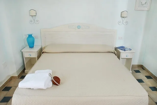 غرفة ثلاثية بسرير كوين، Hotel Patti 2/2