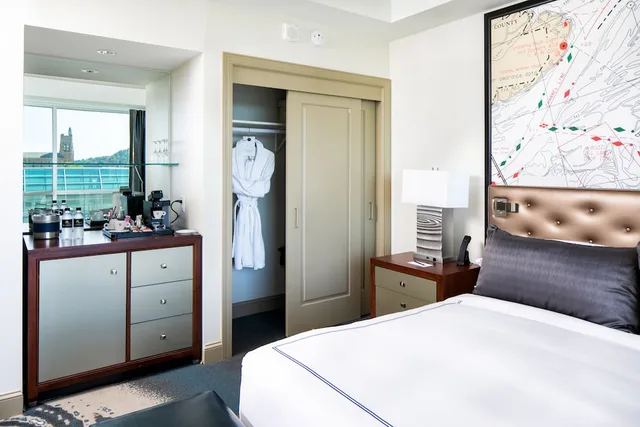 غرفة كلاسيكية بسريرين كوين، The Tennessean Personal Luxury Hotel 2/3