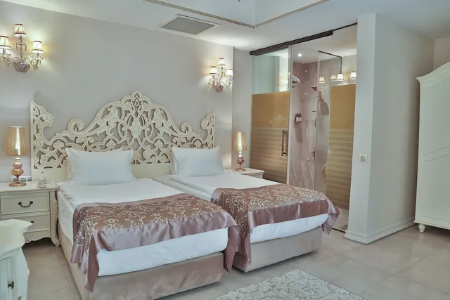 غرفة ديلوكس بسرير كوين، Elegance East Hotel Boutique Class 6/10