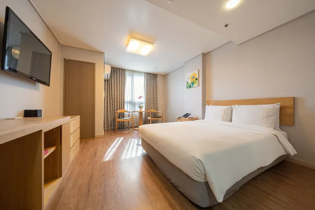 غرفة بسرير مزدوج، Ramada by Wyndham Seoul Dongdaemun 1/4