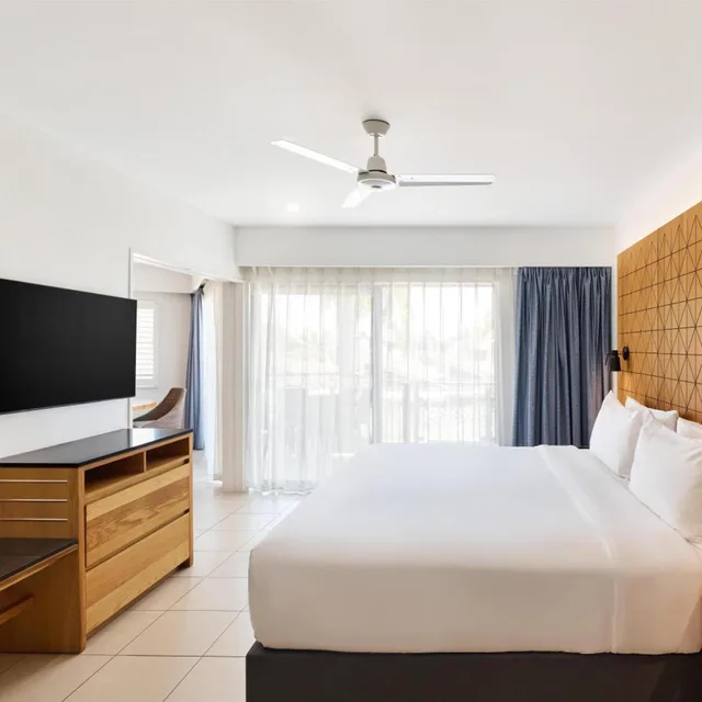 2 Bedrooms, Suite, Lagoon View، Radisson Blu Resort Fiji Denarau Island 2/8