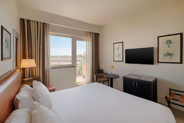 غرفة سوبيريور بسرير مزدوج بشرفة، Nh Parco Degli Aragonesi Hotel 4/6