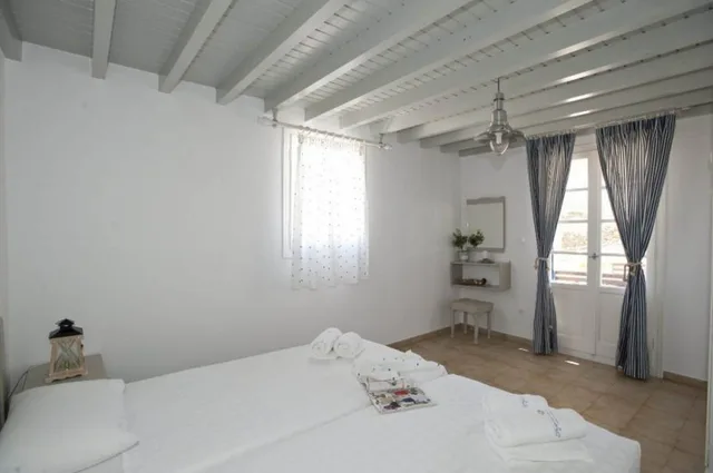 شقة غراند بسريرين منفصلين بغرفة نوم واحدة مع أريكة، Gryparis Club Apartments 1/3
