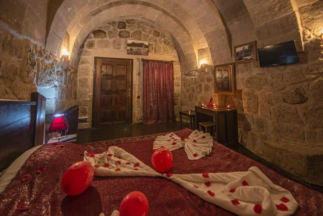 Cave, Triple، Kapadokya Ihlara Konaklari Caves 4/8